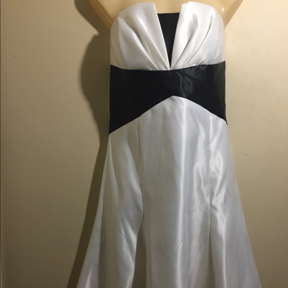 Black and white prom dress
